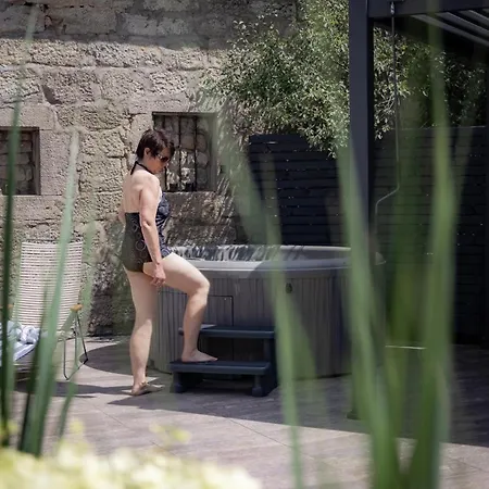 Bauernidyll Trifft Wohndesign - Whirlpool, Sauna Und Kamin